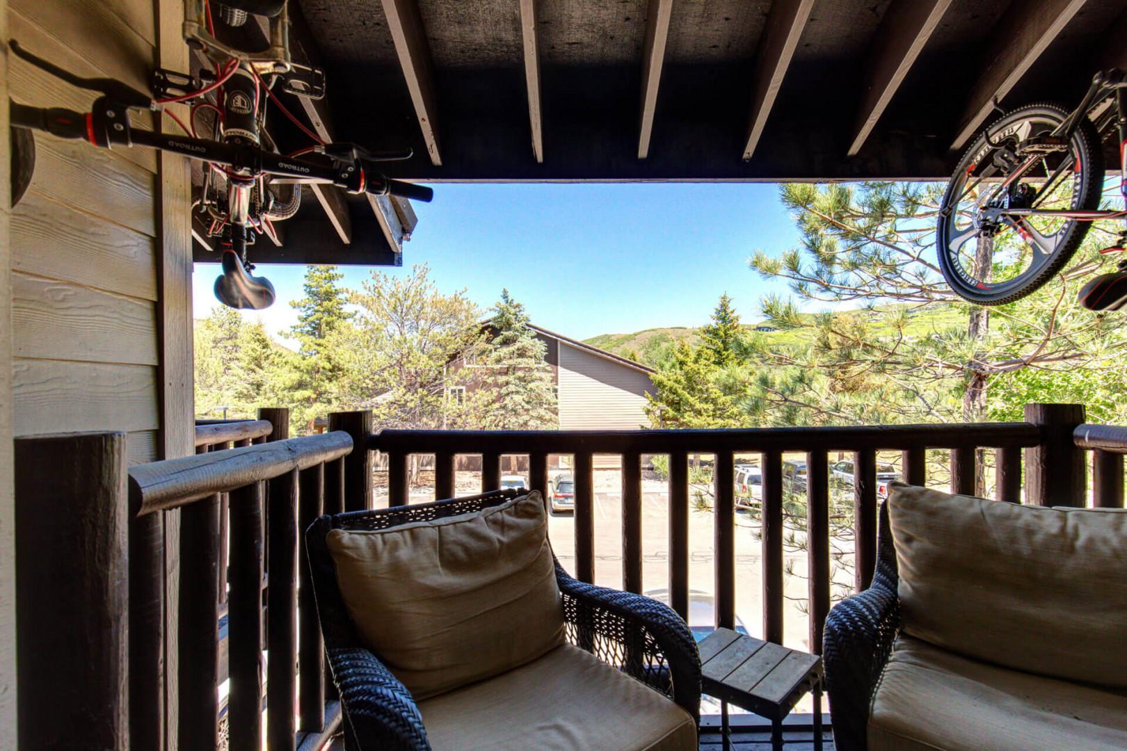 Vacation Rentals in Park City at Prospector Lodge 627: Private balcony
