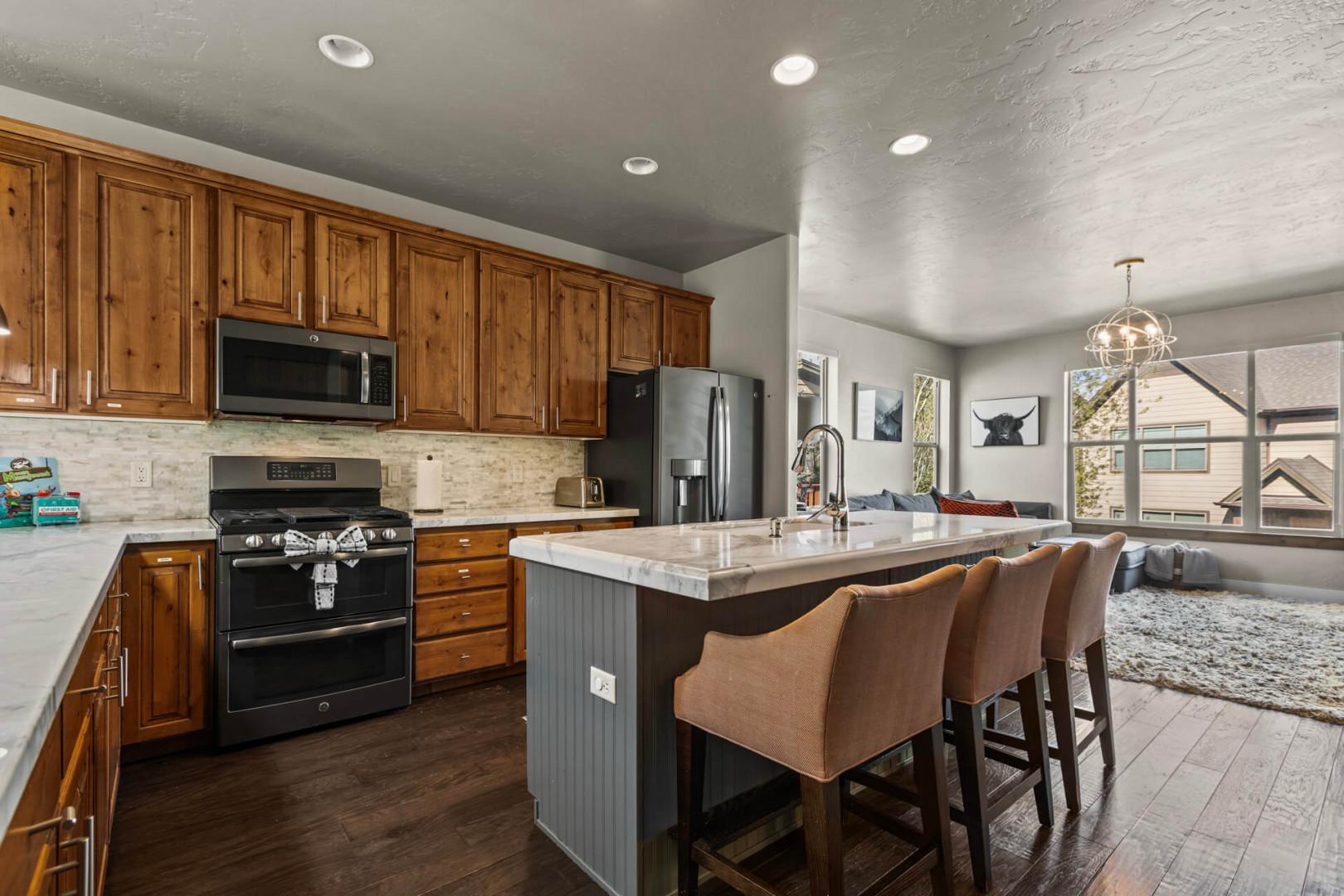 5598 Kodiak Way_026