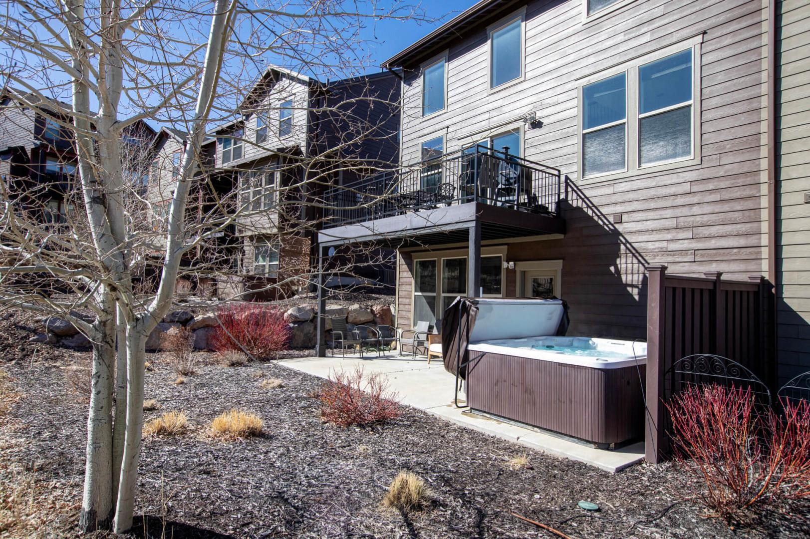 Retreat at Jordanelle 13536 Lower Level Patio with Private Hot Tub