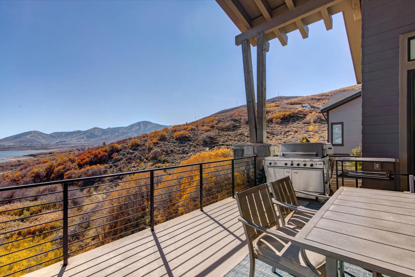 Deer Springs 12797: On the terrace you can enjoy breathtaking mountain and reservoir views.