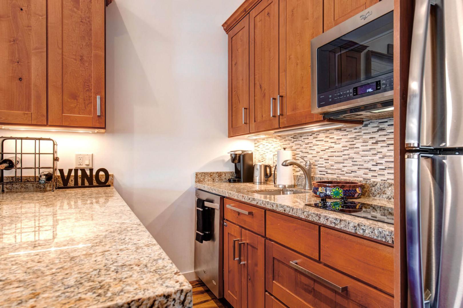 Vacation Rentals in Park City at Prospector Lodge 627: Full kitchen