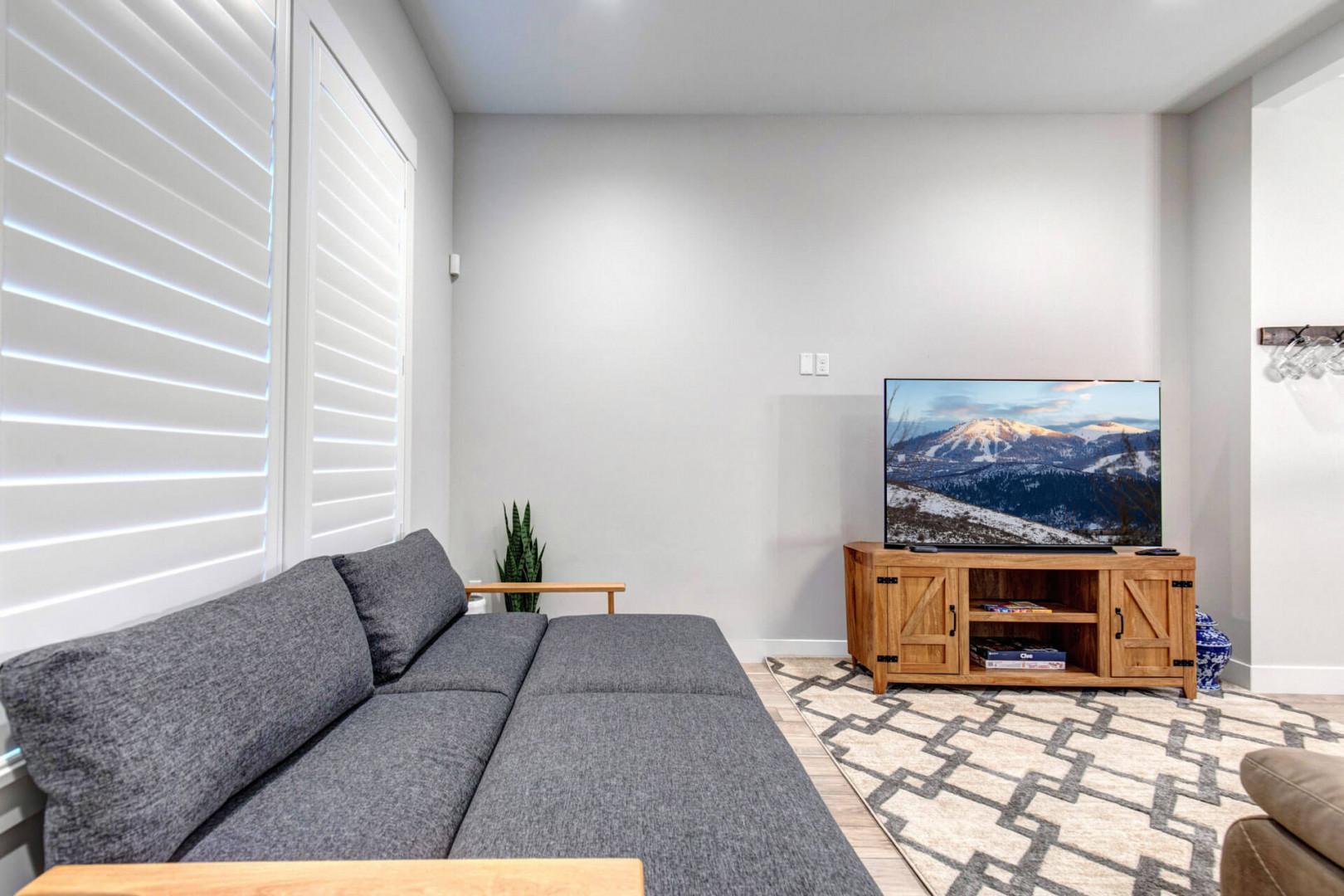 Wasatch Springs 1107: Living room with full futon.
