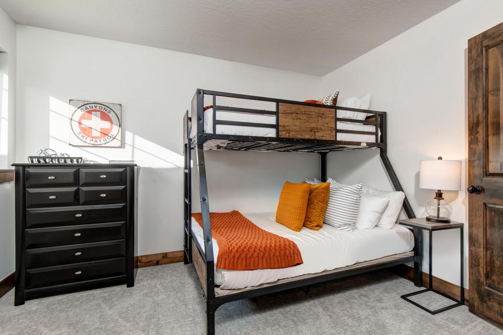 Retreat at Jordanelle 906: Upstairs twin-over-full bunk room