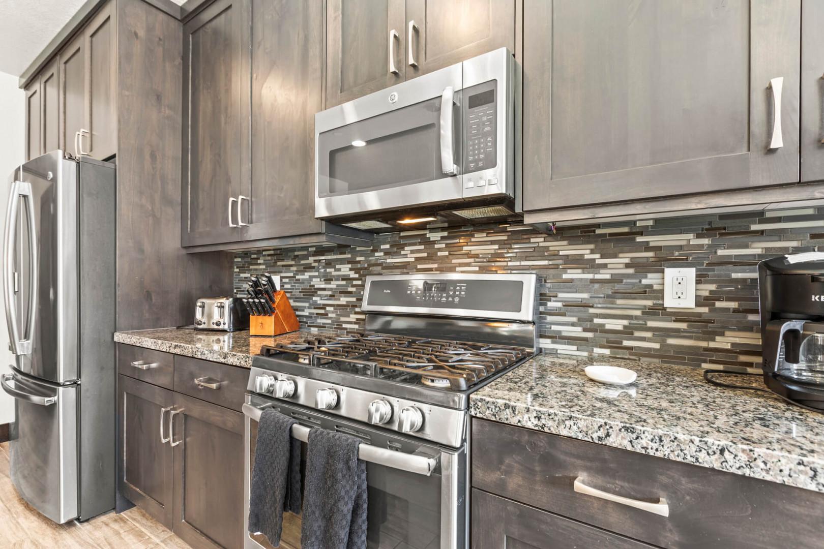 Retreat at Jordanelle 13536 Kitchen with High End Appliances