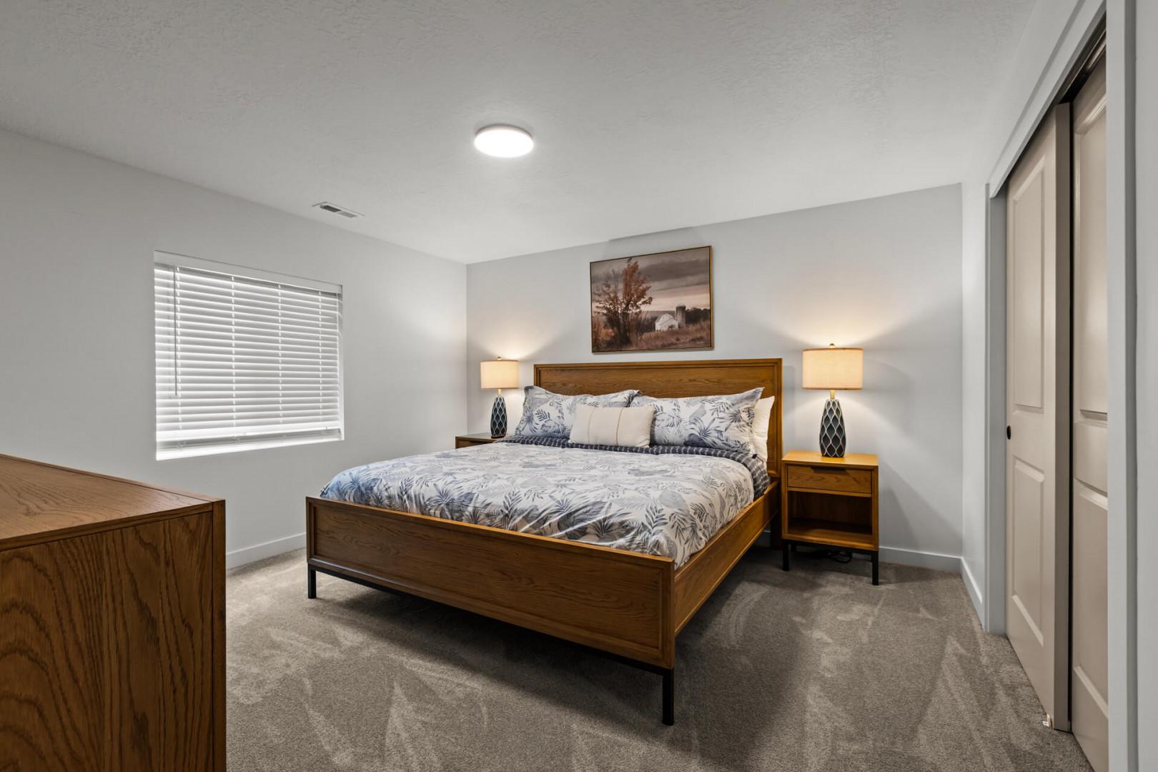 Coyote Ridge 1796: Downstairs King Bedroom