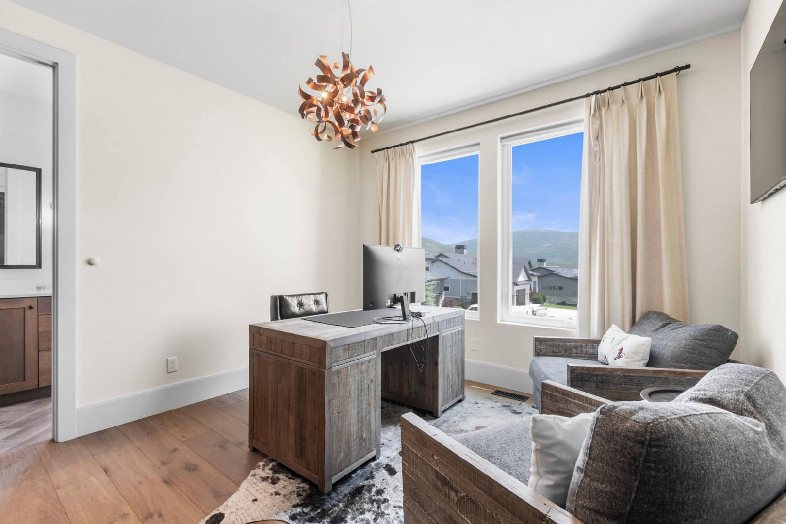 Jordanelle Estates 13200: Main level office across from the primary bedroom with ensuite full bathroom.