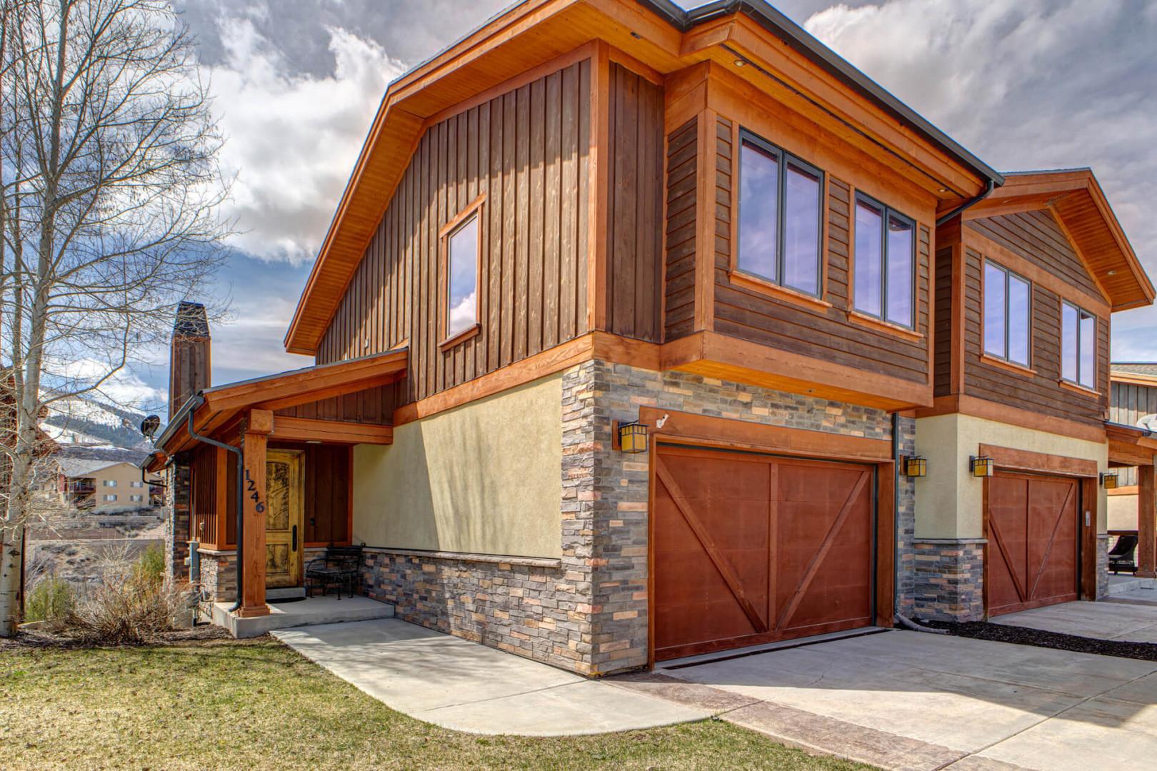 4612 Hailstone by Moose Management