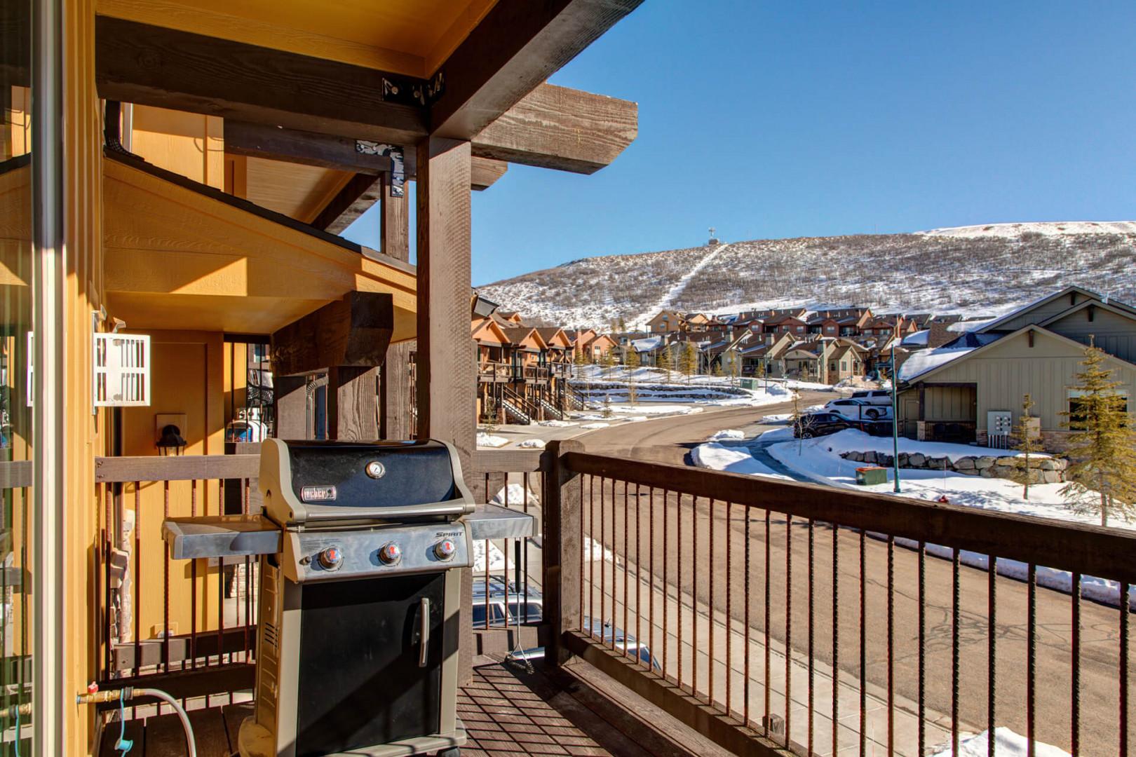 Black Rock Ridge 14457: Outdoor Patio: "Grill ready for a sizzling barbecue under the open sky."