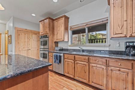 Bear Hollow Village 5531 by Moose Management