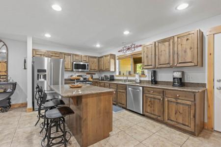 Bear Hollow Village 5667 by Moose Management: Large and fully equipped kitchen