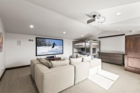 Black Rock Ridge 14544: Bunk bed room: Cozy space with a bunk bed and a comfy sofa.