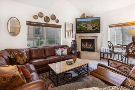Bear Hollow 5430: Main/Mid-Level Living Room