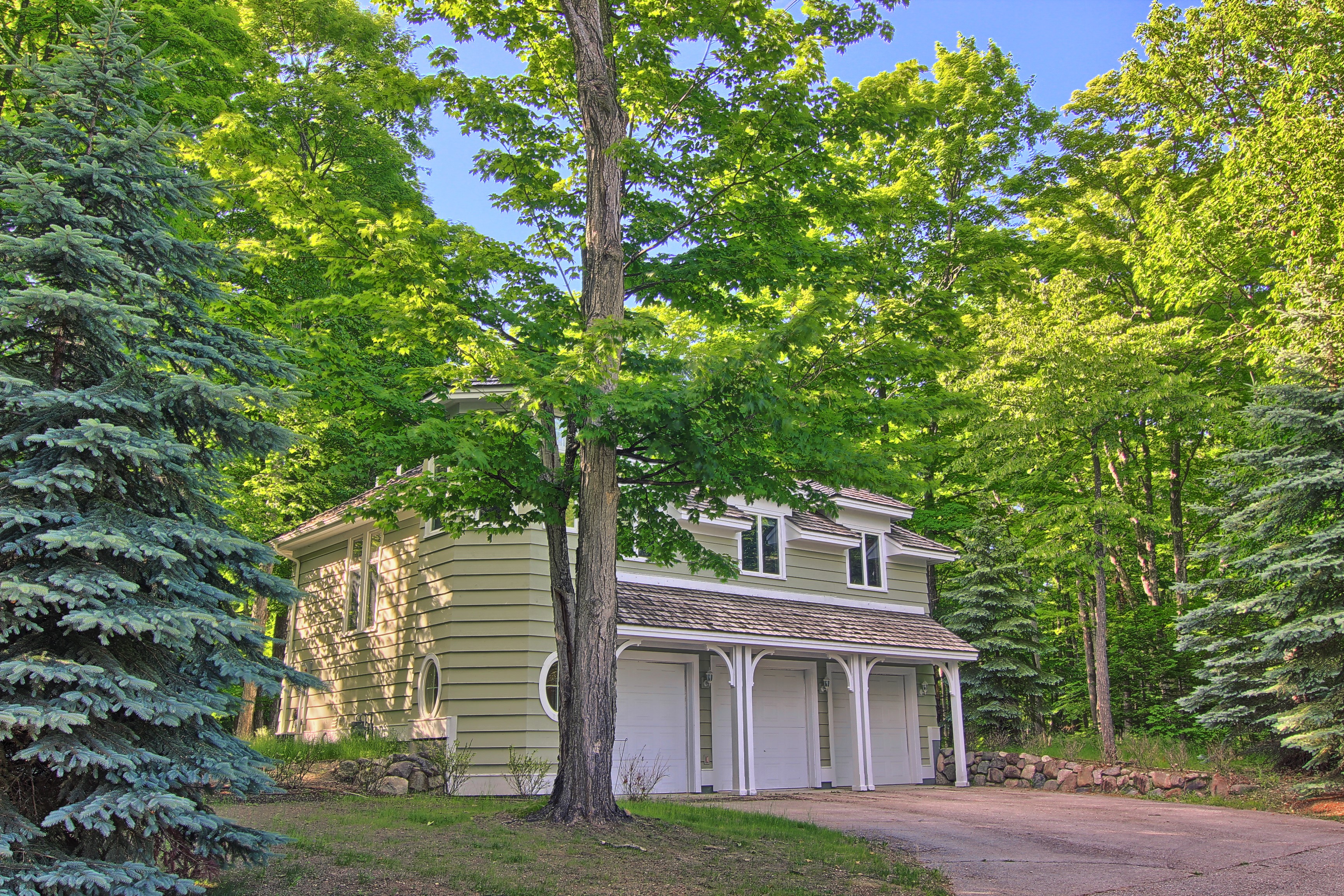 Lake Charlevoix Estate