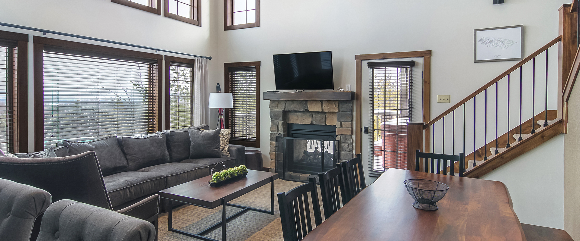 7325 Creekside Condo