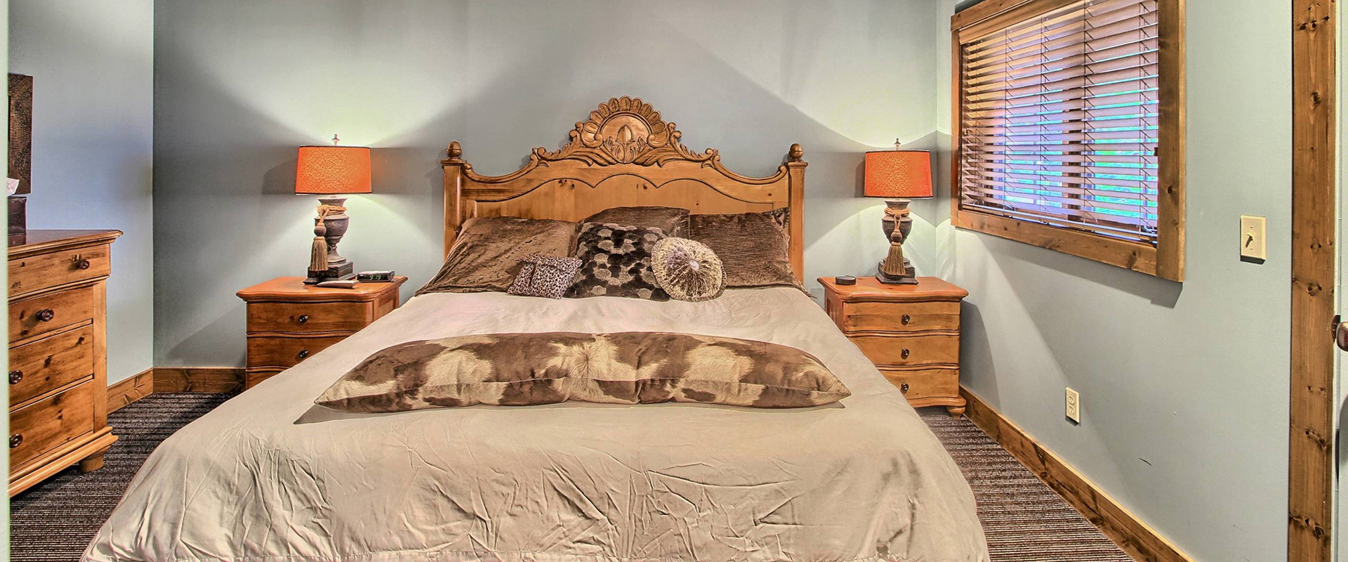 7320 Creekside Condo