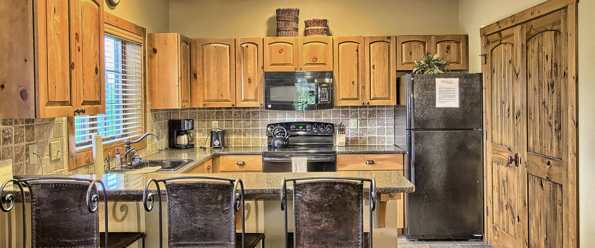 7320 Creekside Condo