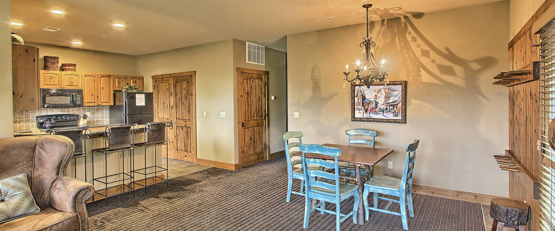 7320 Creekside Condo