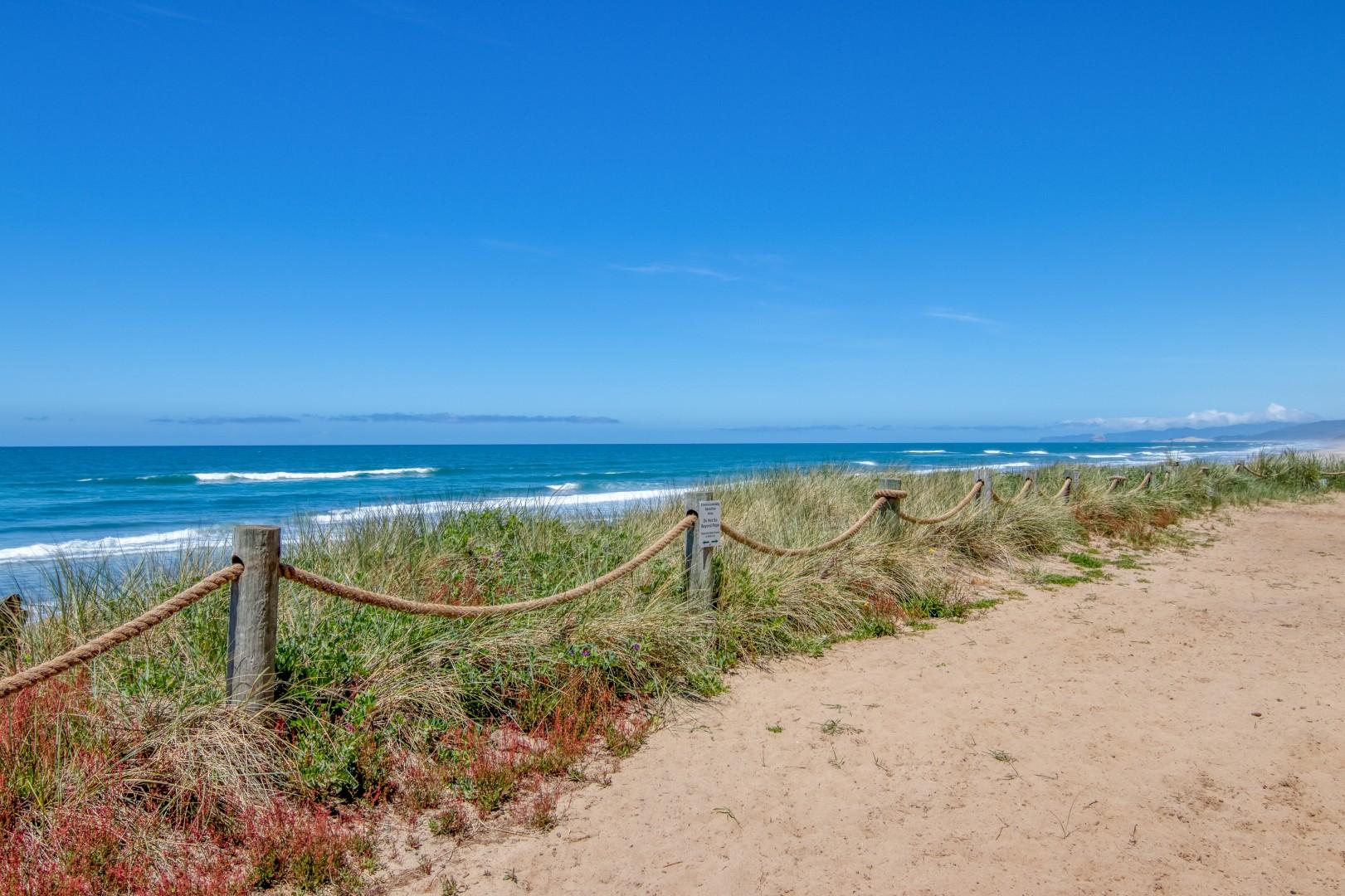 Breakers Beach House 5