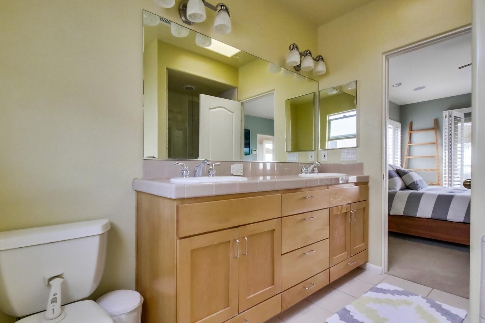 B5233 Pacific Beach Townhome