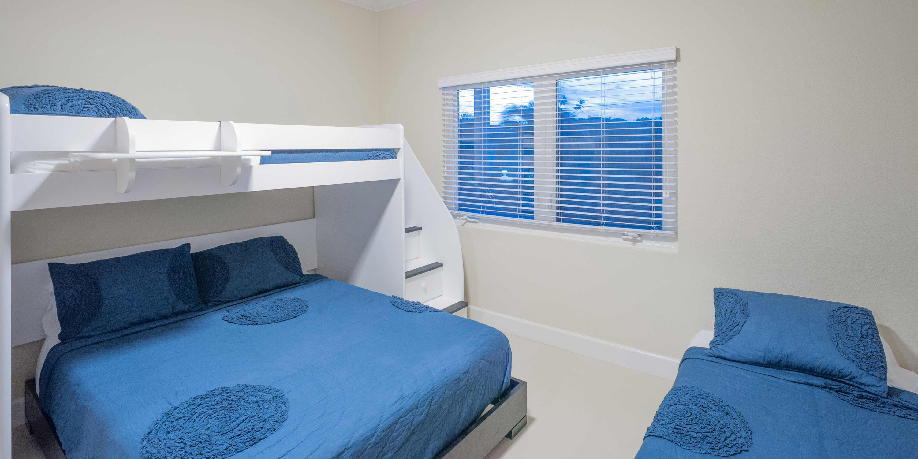 In Harmony | Grand Cayman Luxury Villas