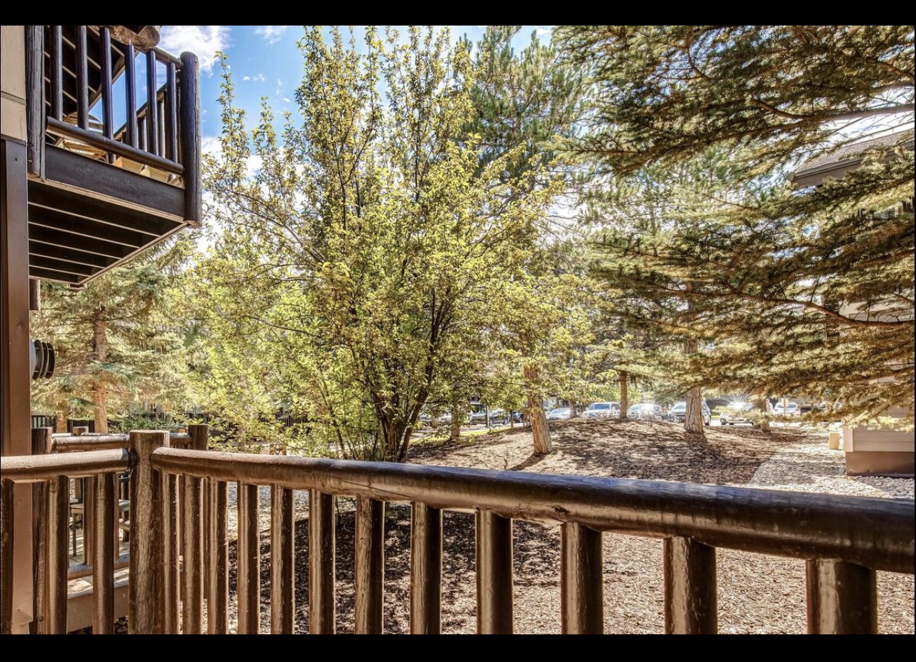 Prospector 810 Studio Patio