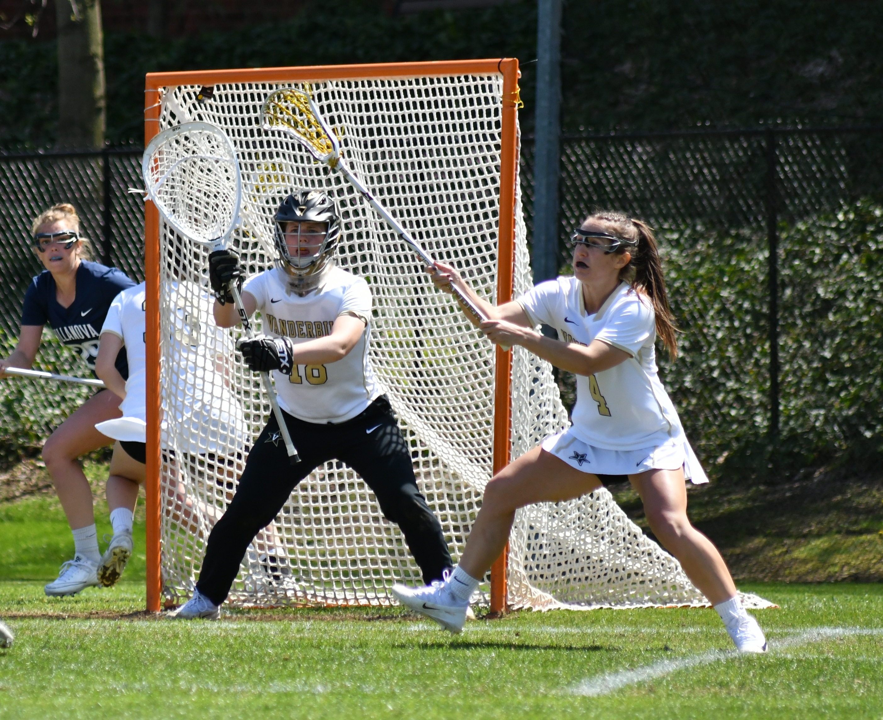 Vanderbilt drops defensive battle at Temple Vanderbilt University