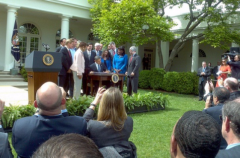 POTUS signs JOBS Actsmaller