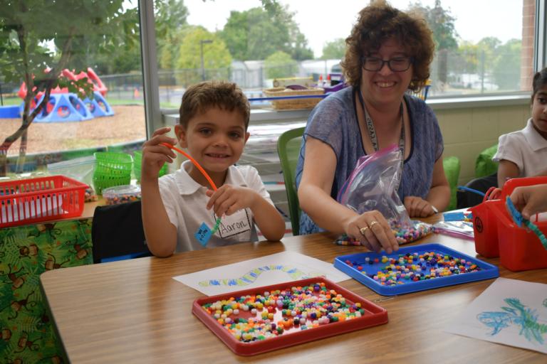 Color pattern activity