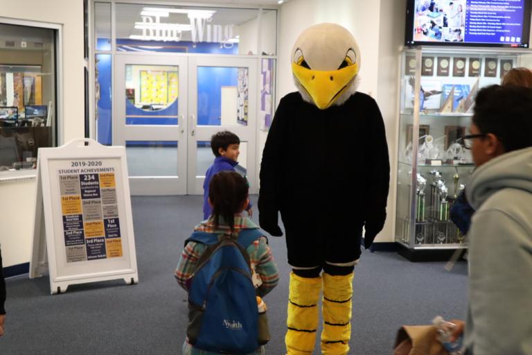 Eagle Visits Nysmith