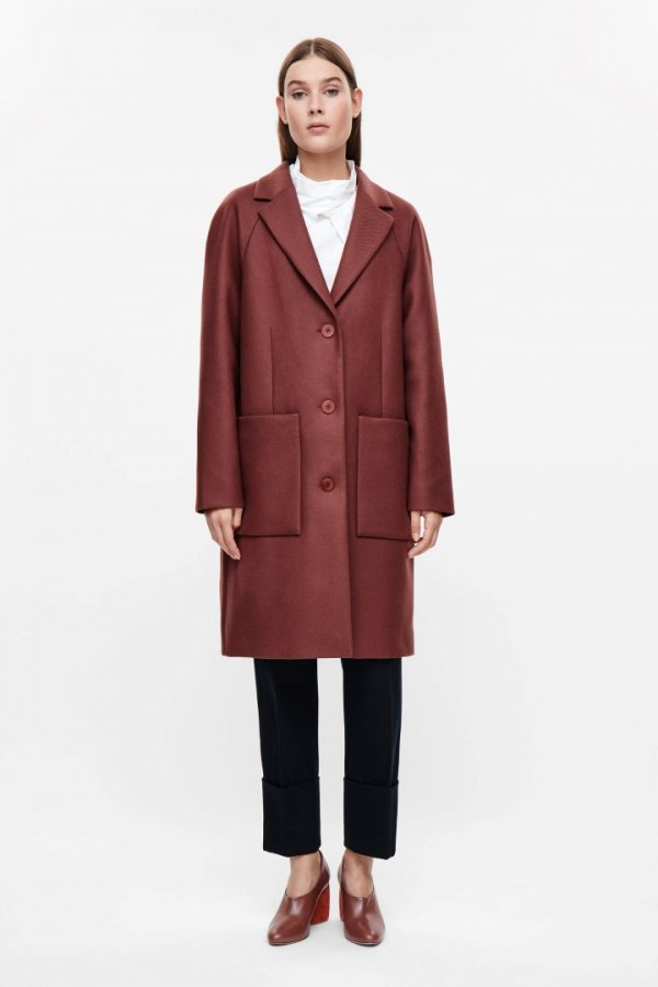 Rounded wool coat