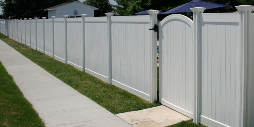 Vinyl Privacy Gate