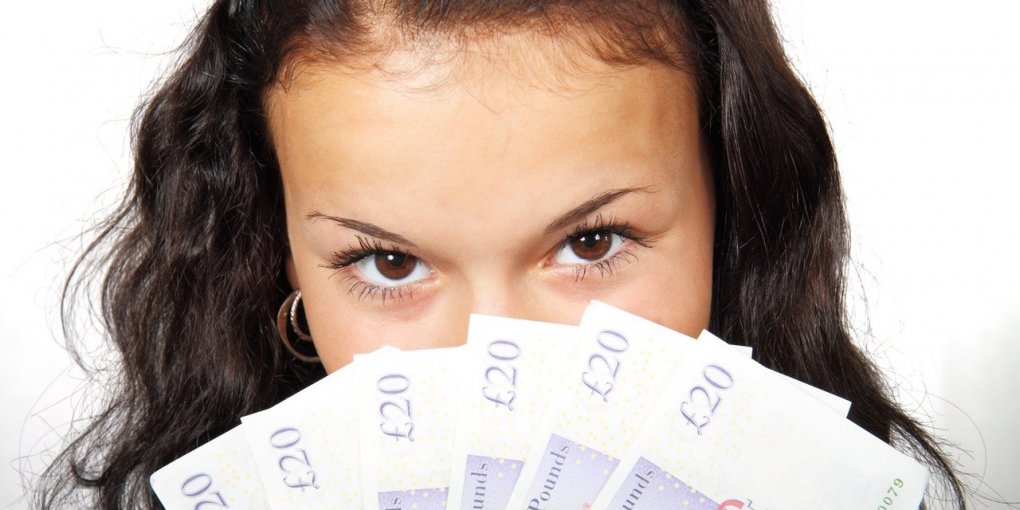 How To Get Paid To Travel The World 8 Ways 