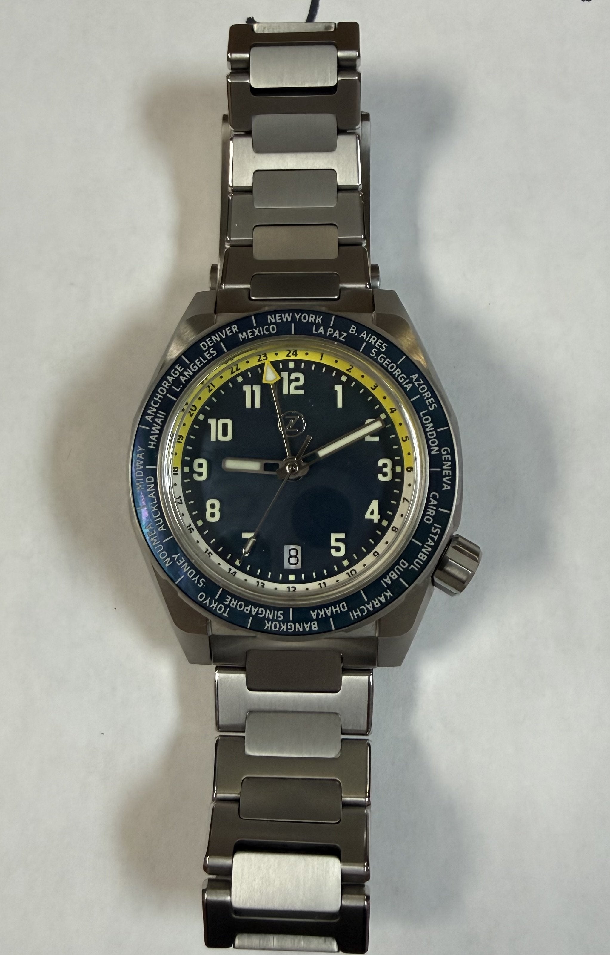 Zelos Thresher World Timer 41mm MOP – WatchPatrol