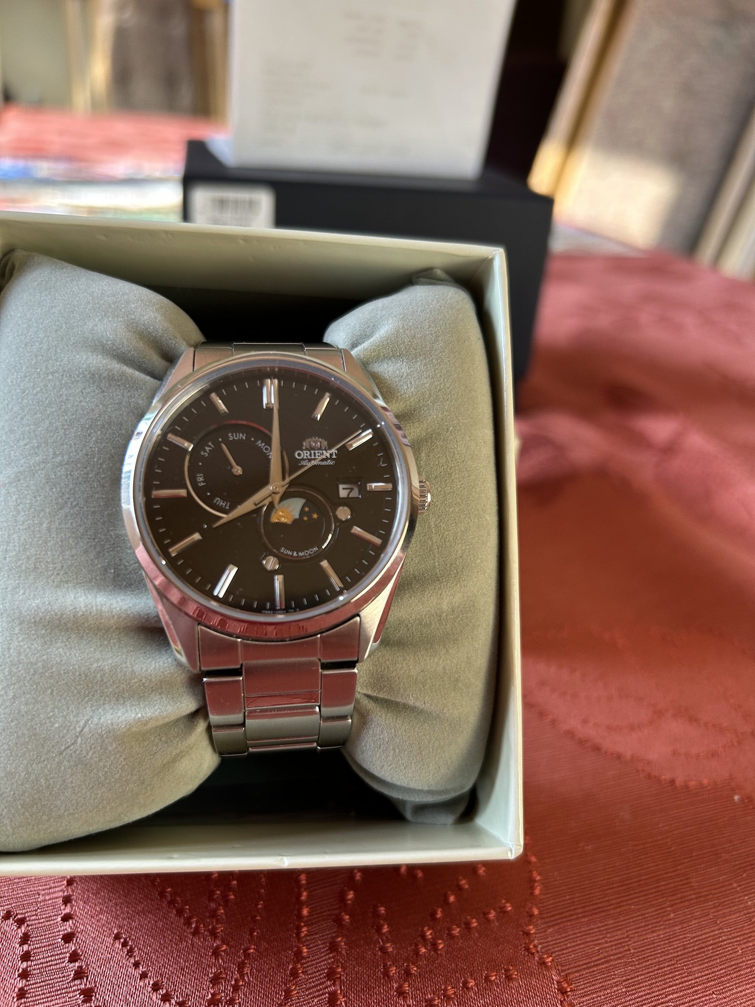 Orient Sun and Moon Black – WatchPatrol