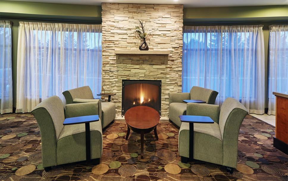 Holiday Inn Express & Suites