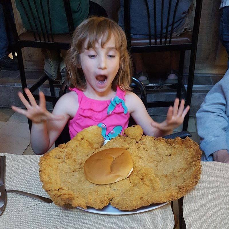 Spoonies Bar & Grill