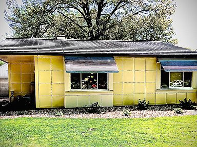 309 South Edwards Street