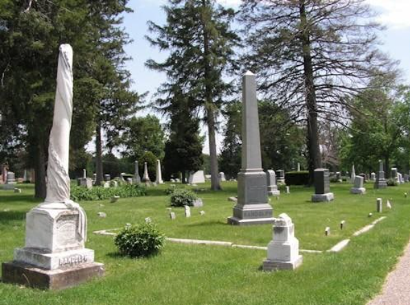 Oakwood Cemetery