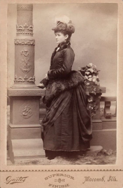 Laura B. Gates' Photography Studio