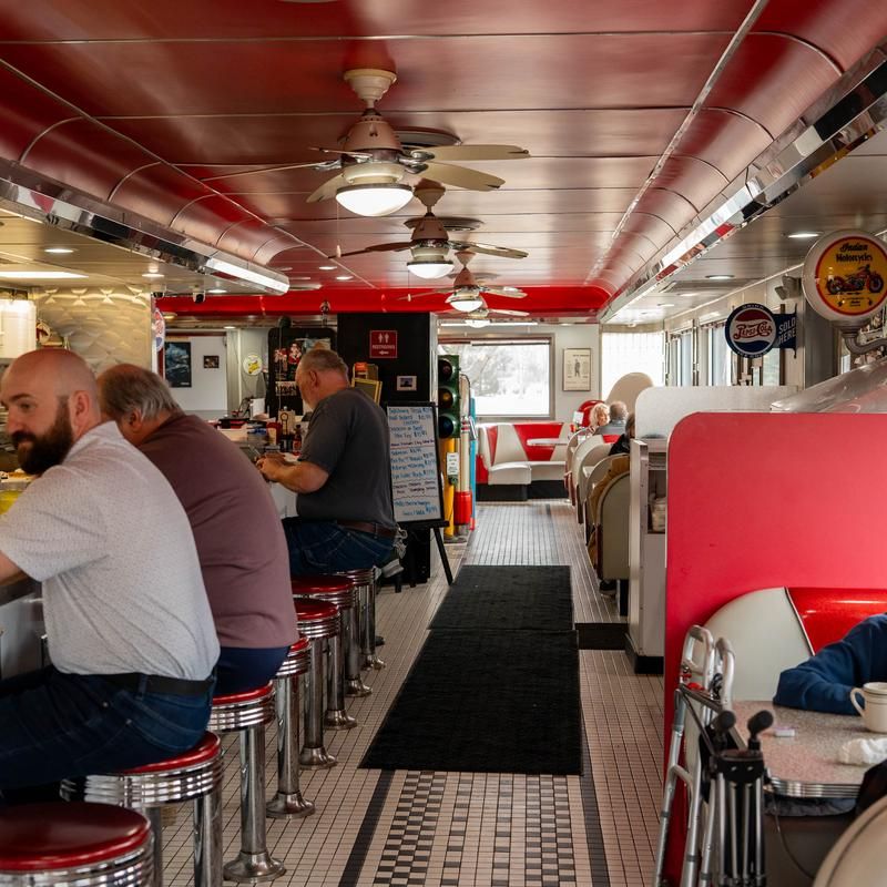Breakfast or Lunch Spot: Gus's Diner