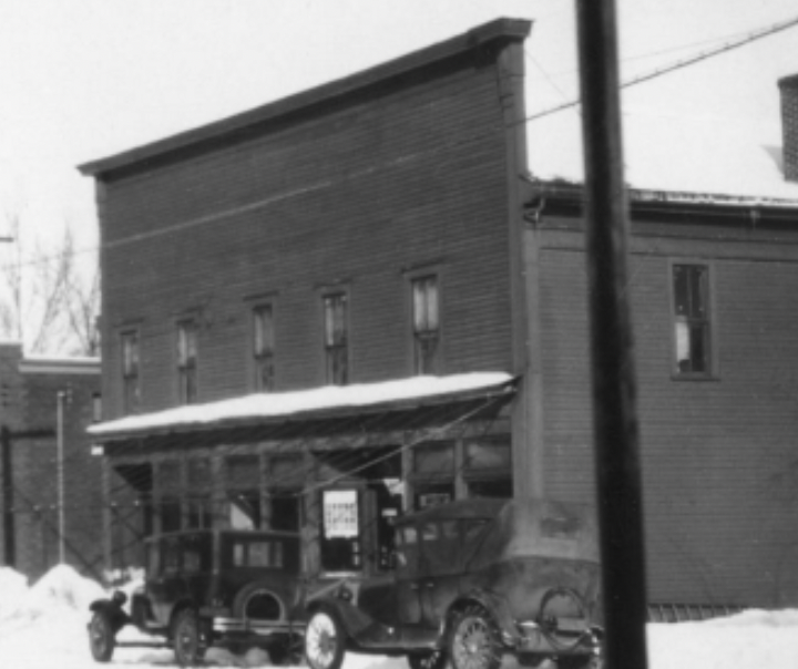 Avantis Italian Restaurant & Pub