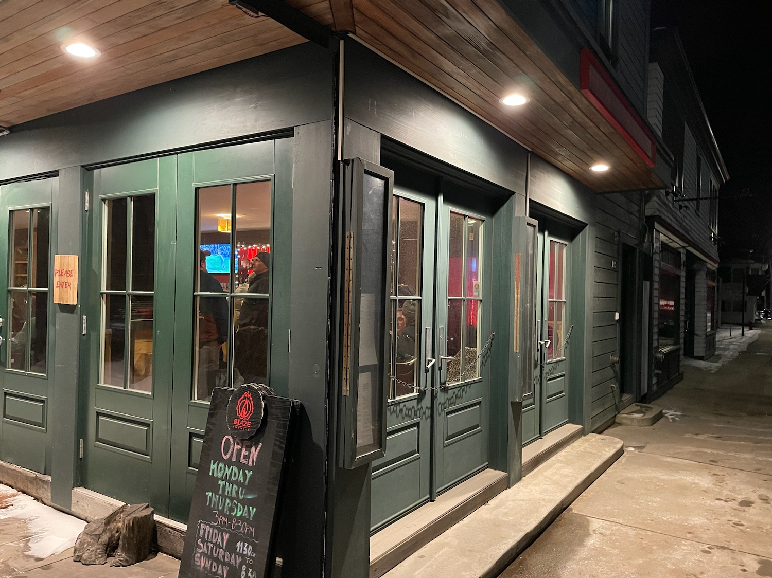 📍 Blaze Pizzeria 🍕