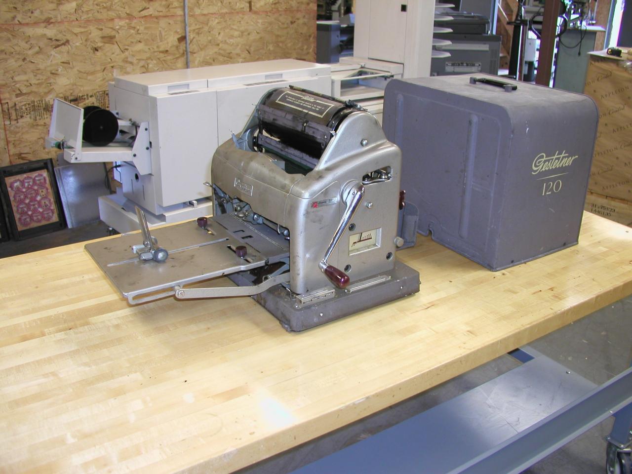 Lot 56 Gestetener Antique Model 120 Tabletop Printing Press with Case WireBids