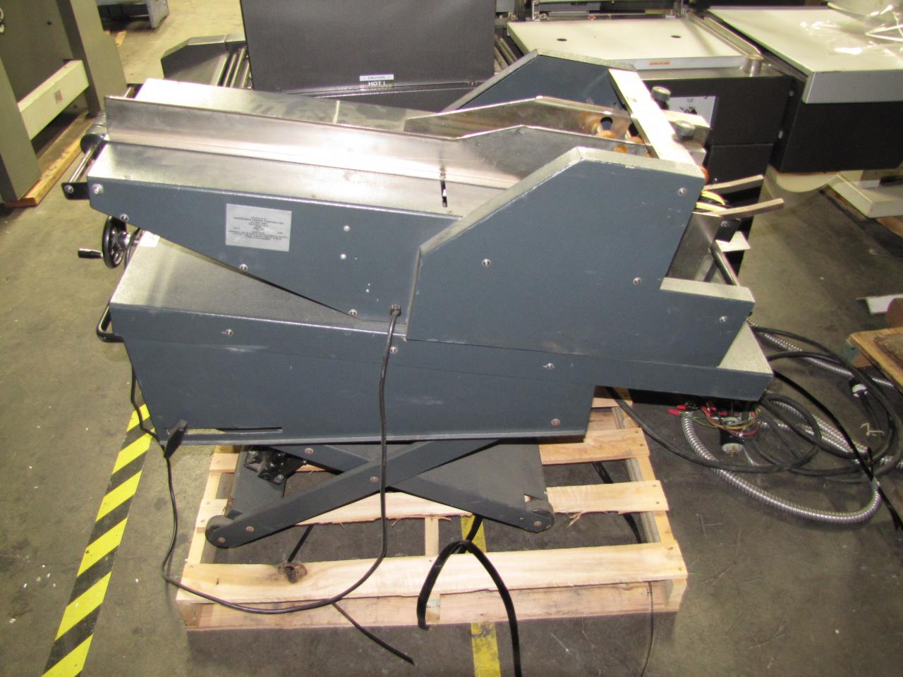 Lot 40 Suspension Feeder Strate Flo QM (Quickmaster Envelope Feeder