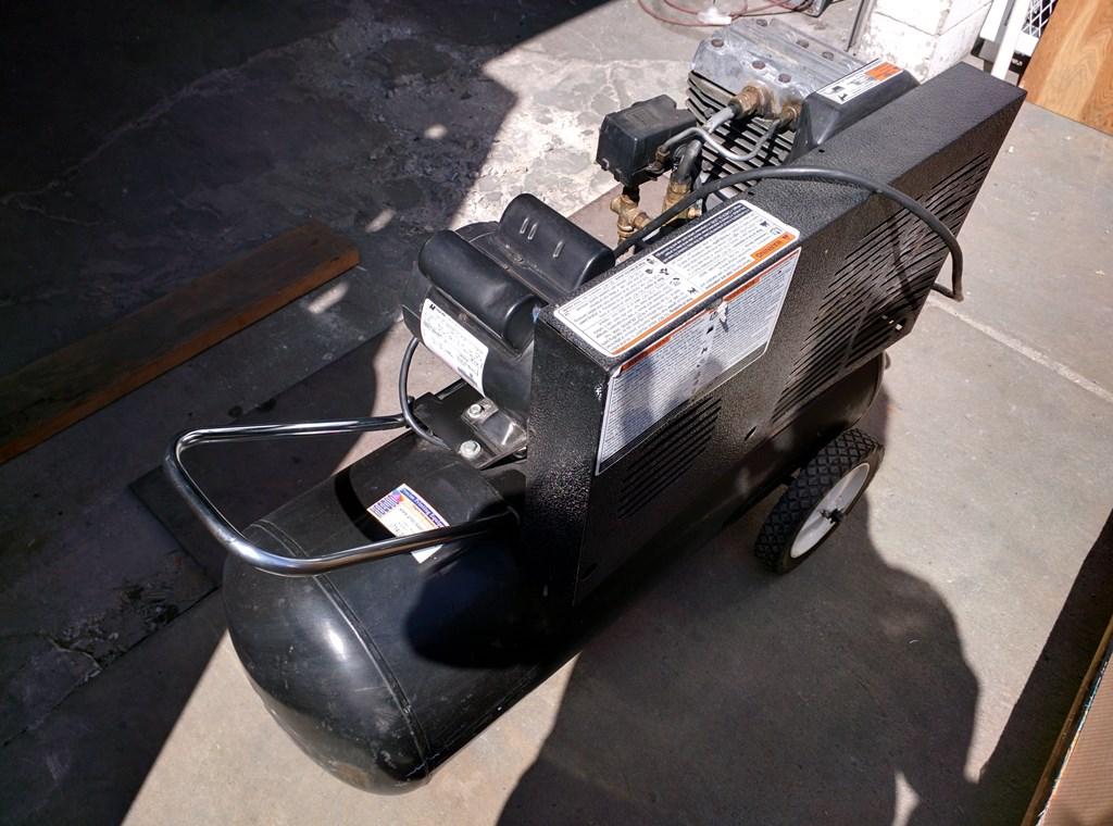 Lot 48 Coleman Black Max Portable Black Air Compressor WireBids