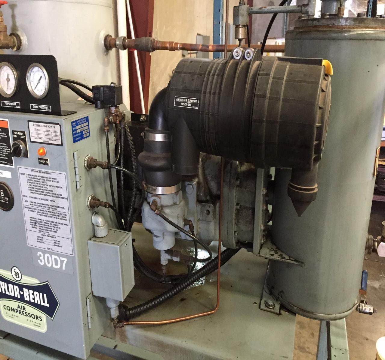 Lot 21 SaylorBeall RSD30 (30HP) Industrial Air Compressor with
