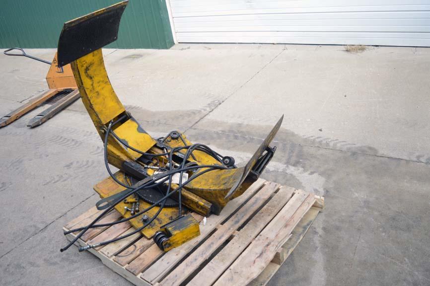 Lot 17 Forklift Paper Roll Clamp Attachment WireBids