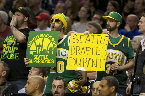 Seattle Supersonic fans have been turning up at Oklahoma City Thunder games.