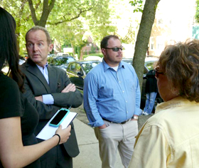 Ald. Tom Tunney of the 44th Ward was on hand for the installation. (WBEZ/ Elliott Ramos)