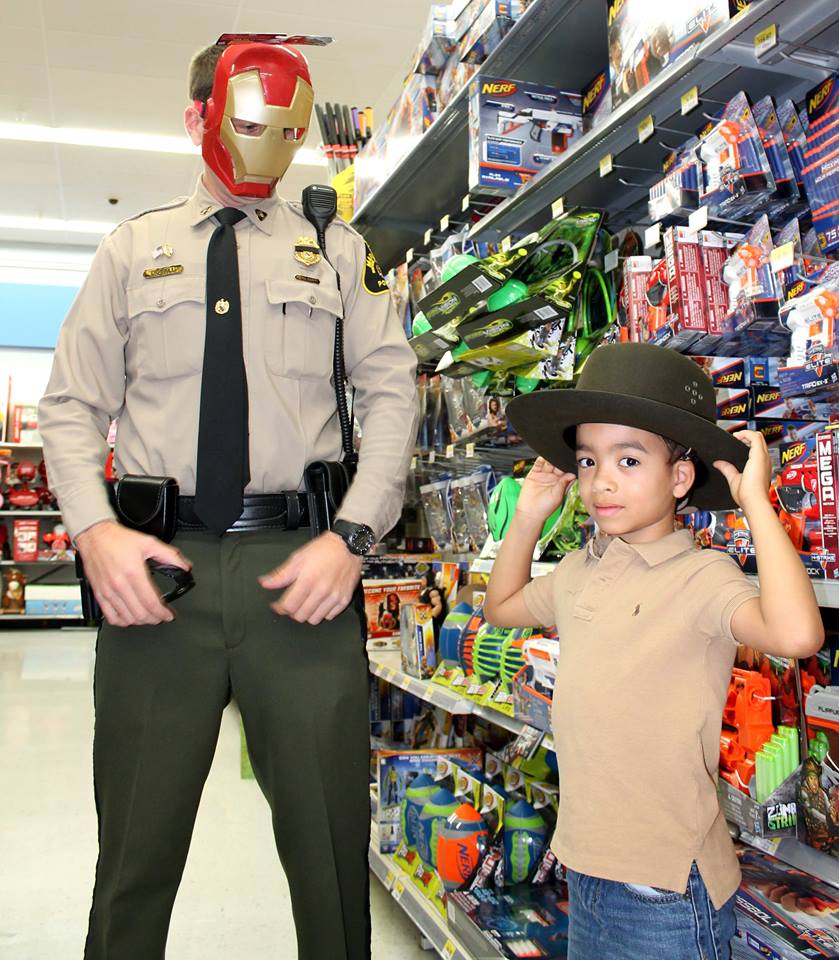 Officer Duvall and his shopping buddy (Courtesy: Maryland Natural Resources Police)